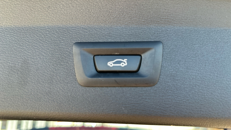 BMW X1 sDrive 20i [178] xLine 5dr Step Auto Petrol Estate